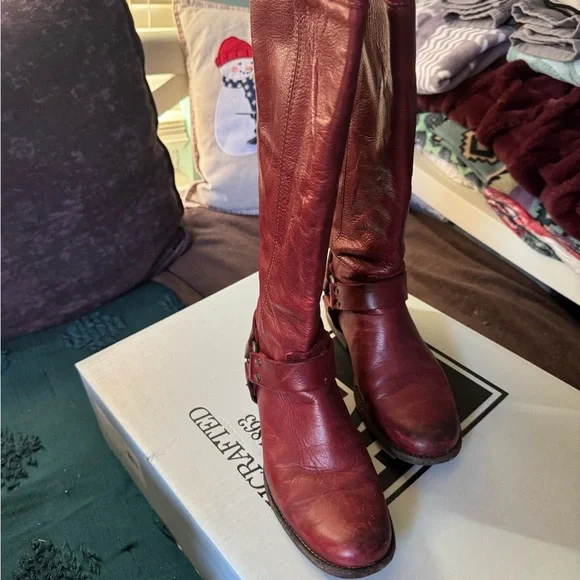 Frye Women's Burgundy Leather Heeled Boots - Picture 2 of 7